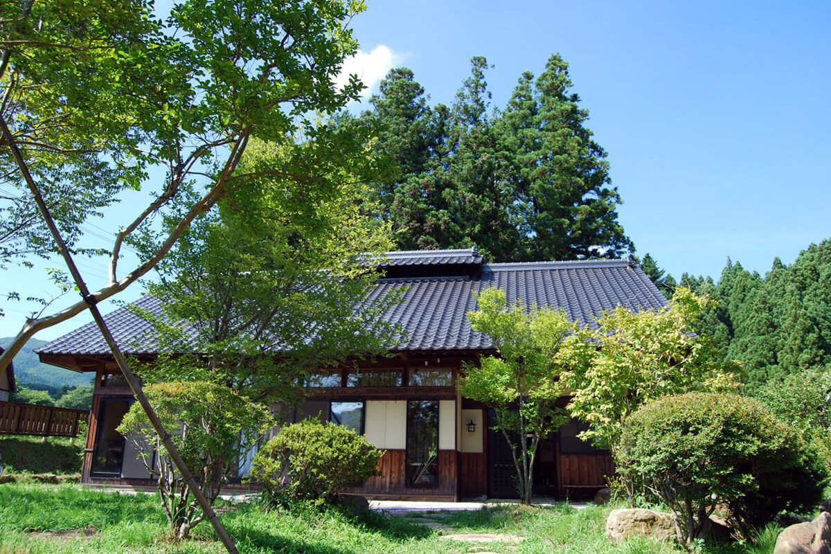 古民家の宿 中里の外観